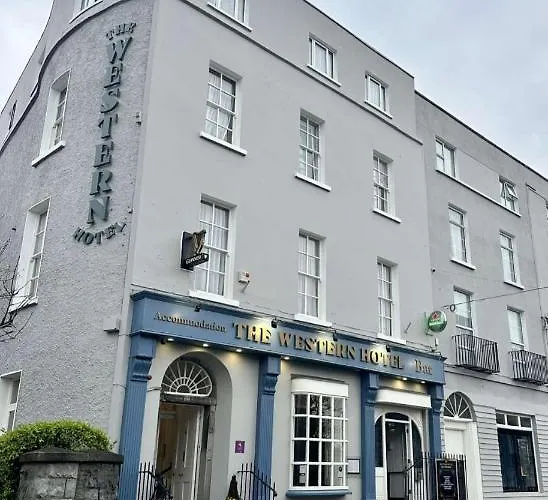 ホテル The Western