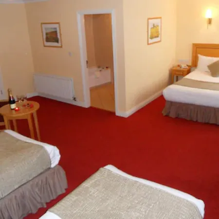Western Hotel 4*